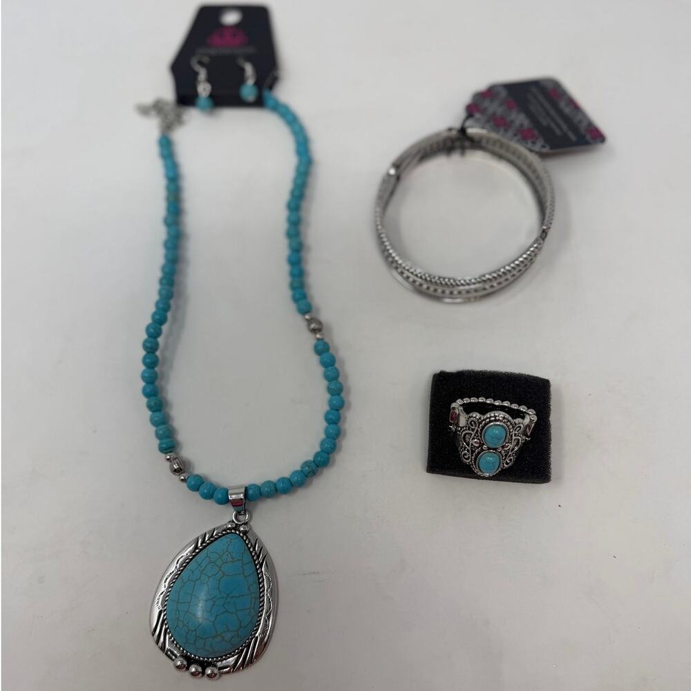 Paparazzi Necklace Bracelet Ring Set of Earrings Silver &‎ Turquoise